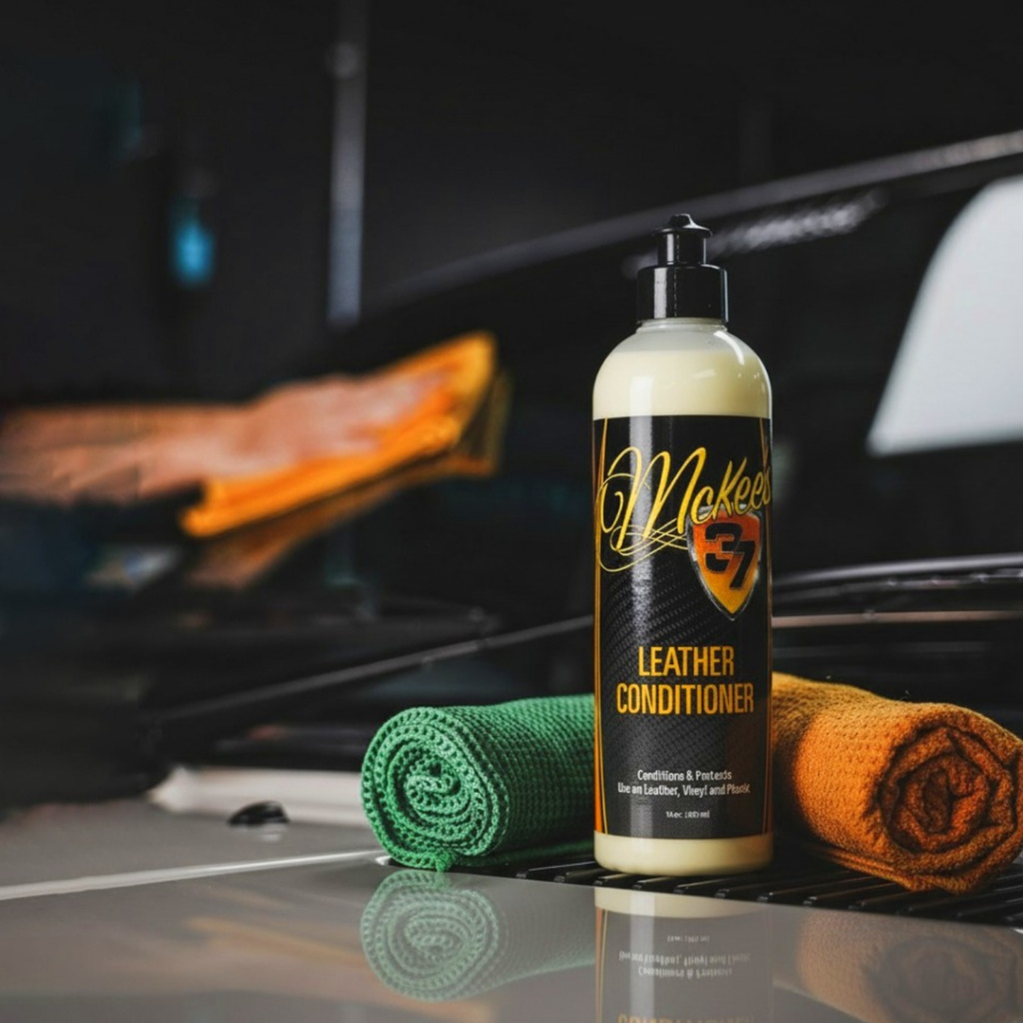 Leather Conditioner conditions & Protect